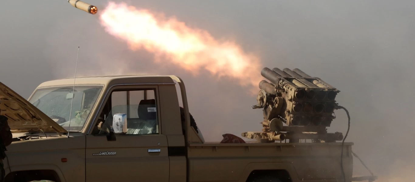 Λιβύη: Δεκάδες ρουκέτες έπεσαν στην Τρίπολη - Ο στρατός ανακατέλαβε δύο πόλεις που ήλεγχε ο Χαφτάρ